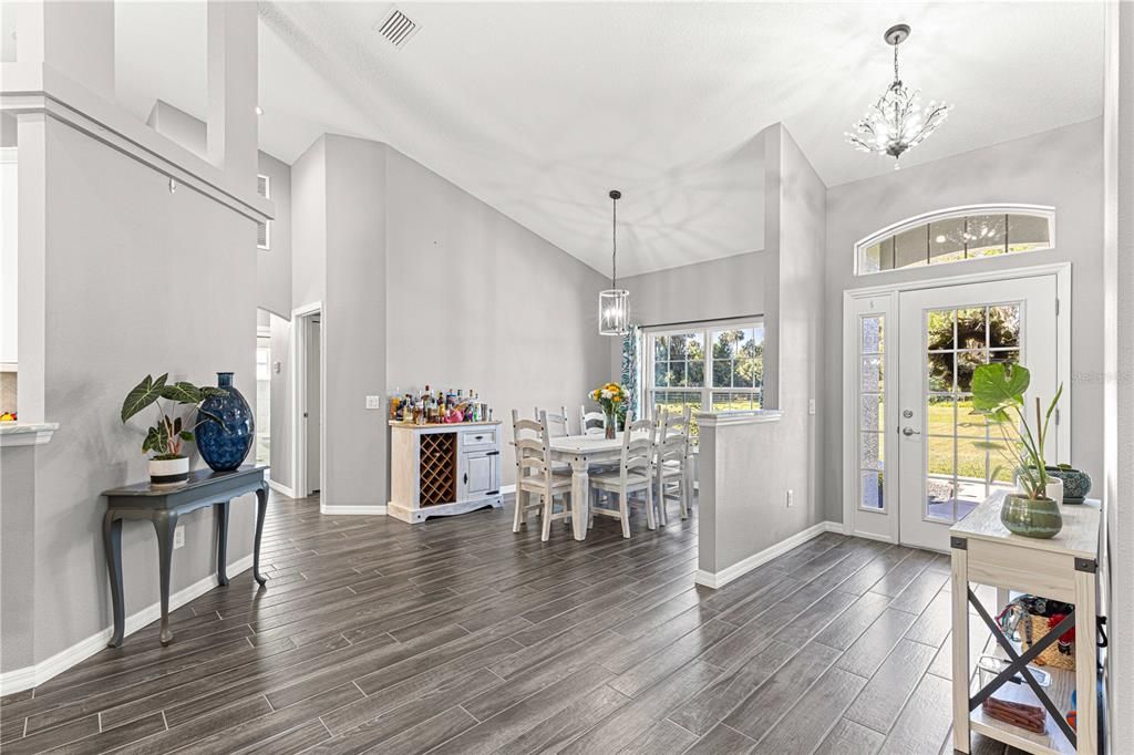 Foyer/Dining Area