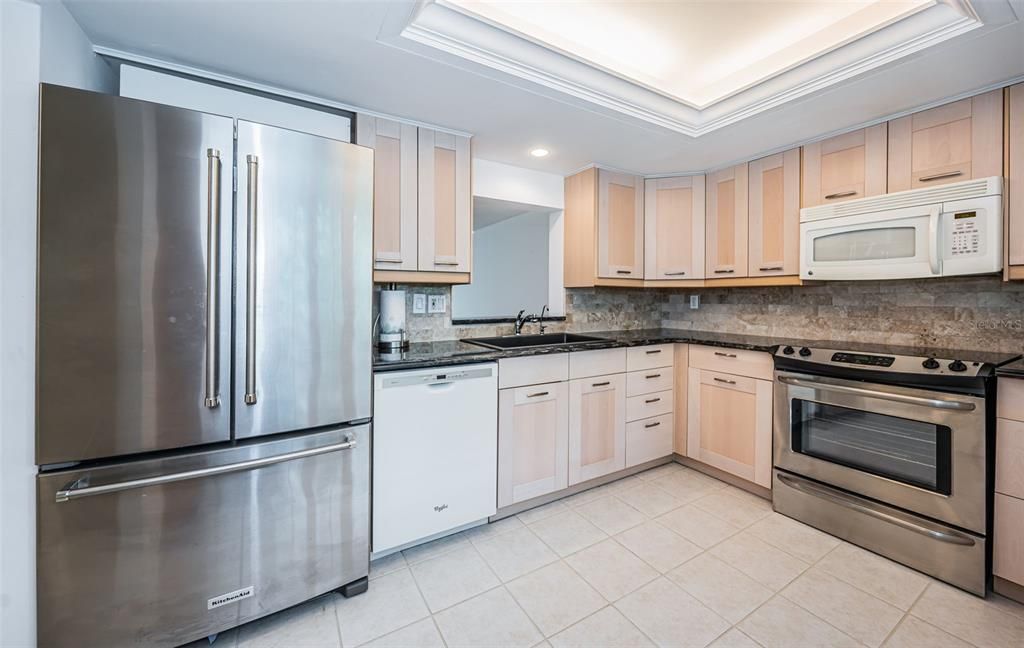 For Sale: $229,900 (2 beds, 2 baths, 1145 Square Feet)