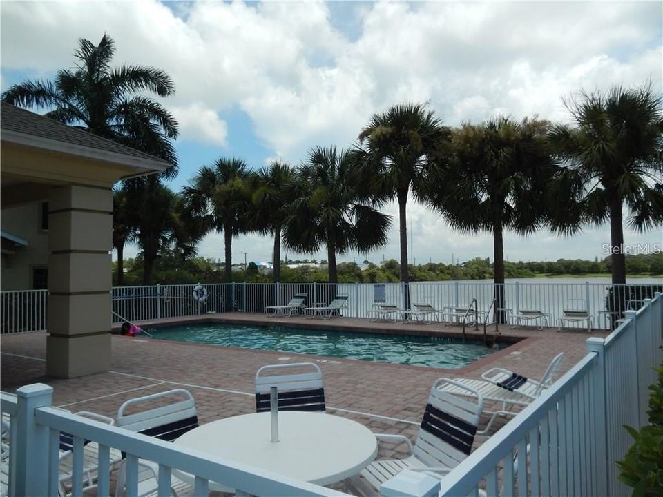 For Rent: $1,550 (2 beds, 2 baths, 1429 Square Feet)