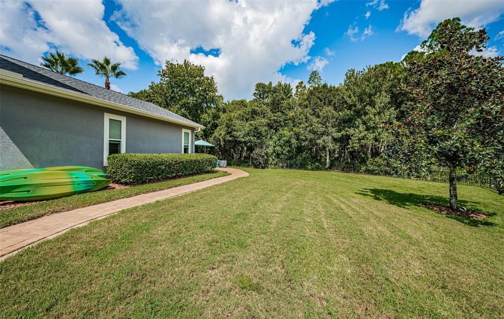 For Sale: $2,000,000 (5 beds, 3 baths, 4306 Square Feet)