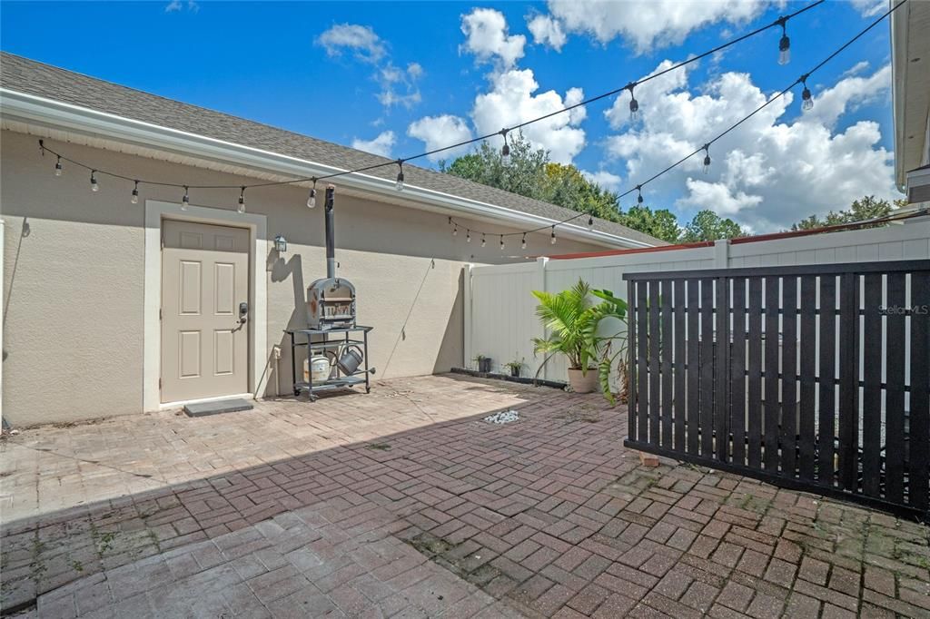 For Sale: $379,000 (2 beds, 2 baths, 1249 Square Feet)