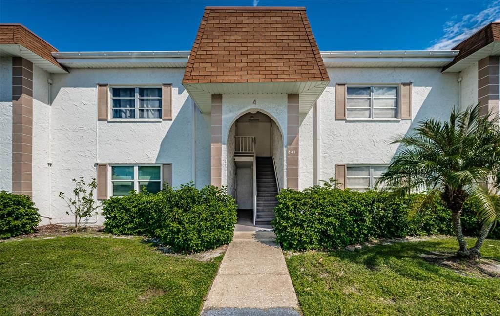 Недавно продано: $130,000 (1 спален, 1 ванн, 863 Квадратных фут)