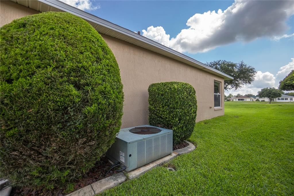 For Sale: $314,000 (3 beds, 2 baths, 1647 Square Feet)