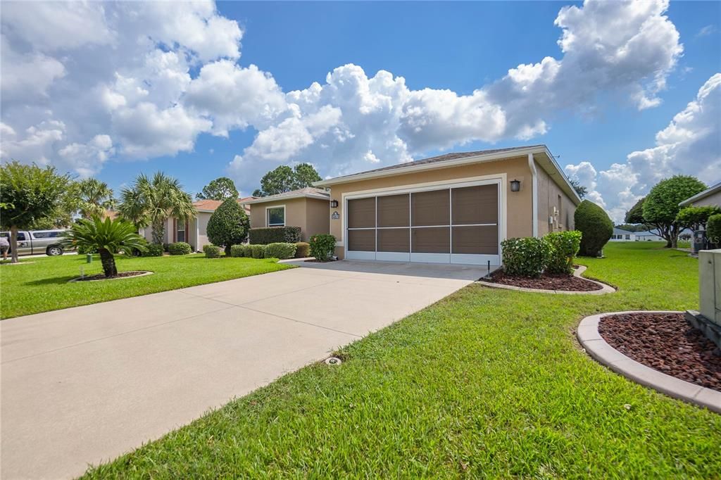 For Sale: $314,000 (3 beds, 2 baths, 1647 Square Feet)