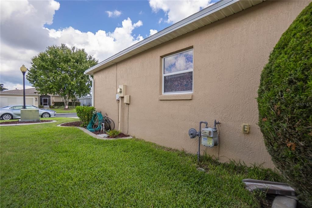 For Sale: $314,000 (3 beds, 2 baths, 1647 Square Feet)