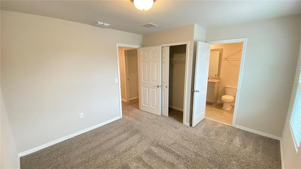 For Rent: $2,195 (3 beds, 2 baths, 1566 Square Feet)