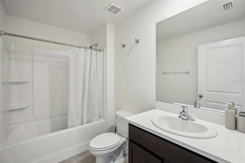 For Sale: $340,000 (4 beds, 2 baths, 1828 Square Feet)