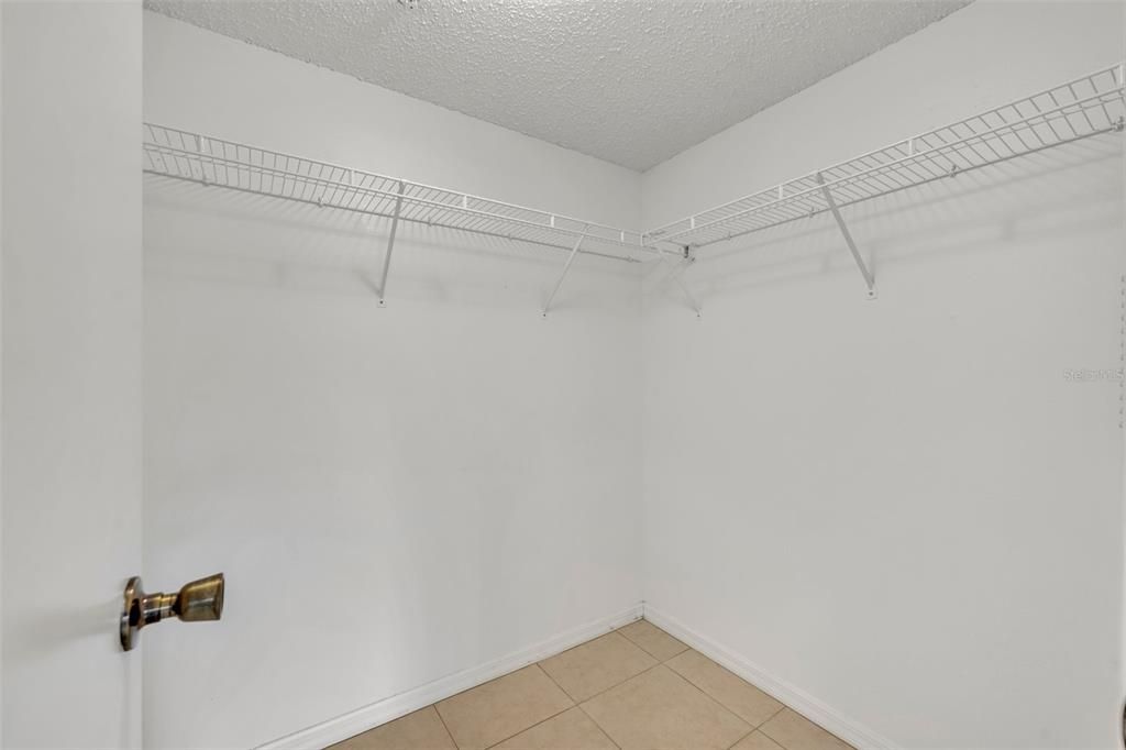 For Sale: $260,000 (2 beds, 2 baths, 1078 Square Feet)