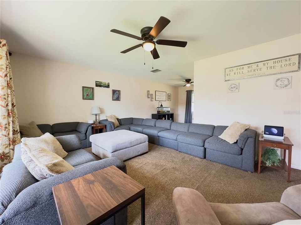 For Sale: $329,000 (3 beds, 2 baths, 1713 Square Feet)