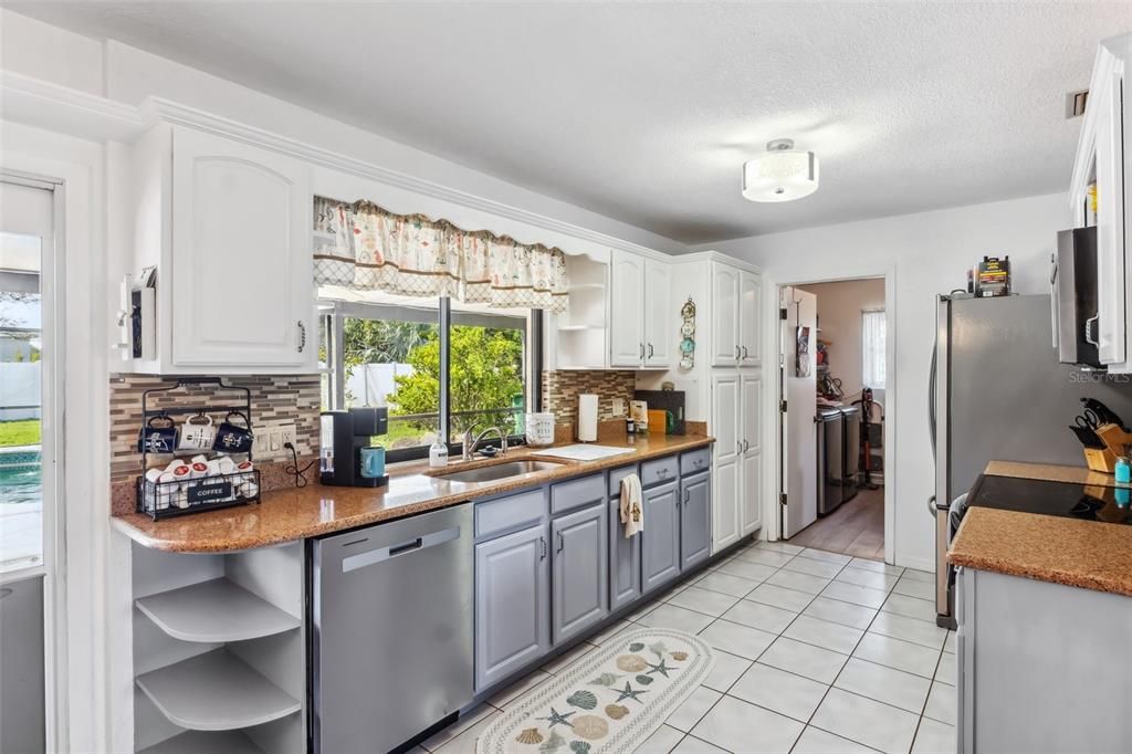 For Sale: $375,000 (3 beds, 2 baths, 1248 Square Feet)