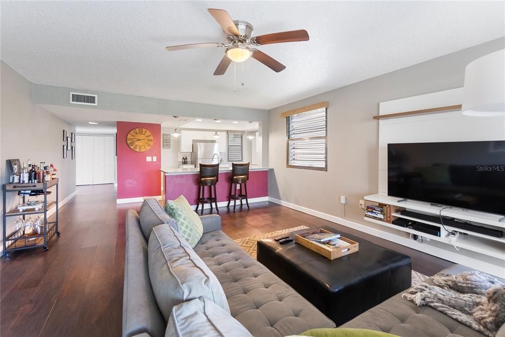 For Sale: $339,500 (2 beds, 2 baths, 1344 Square Feet)