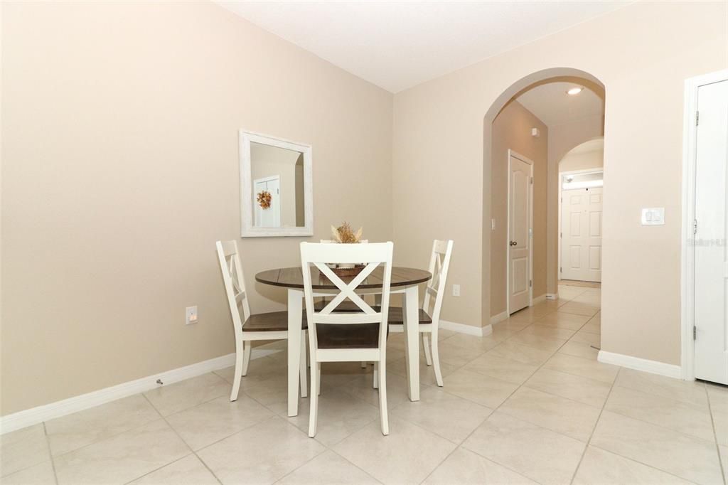 For Sale: $293,500 (3 beds, 2 baths, 1672 Square Feet)