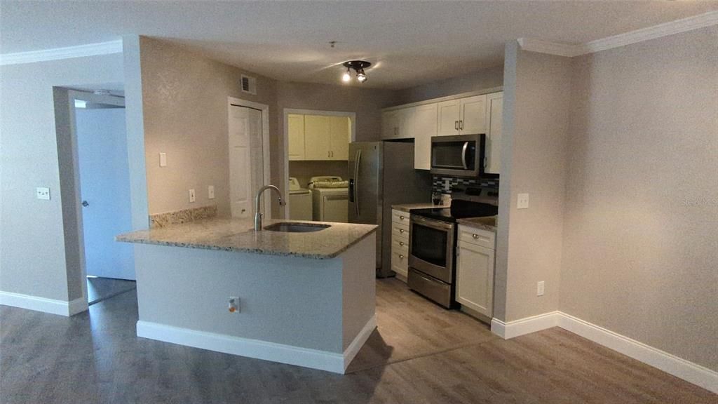 For Rent: $2,150 (2 beds, 2 baths, 1107 Square Feet)