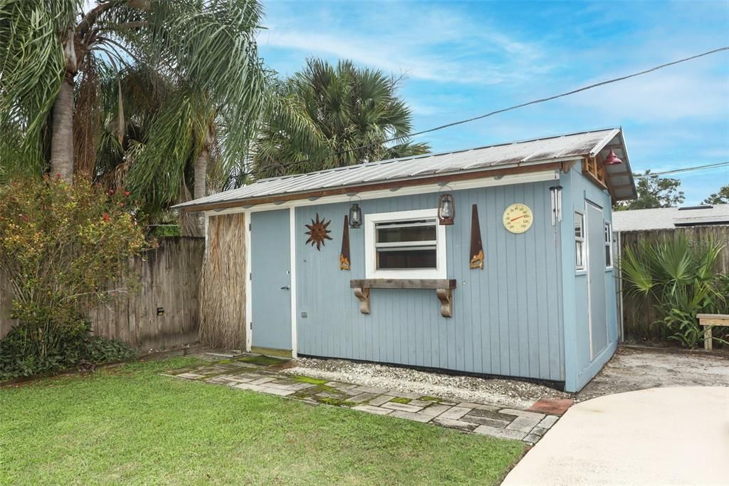 For Sale: $625,000 (3 beds, 2 baths, 1369 Square Feet)