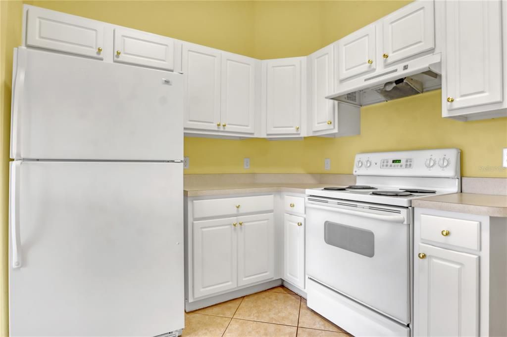 For Sale: $325,000 (3 beds, 2 baths, 1858 Square Feet)