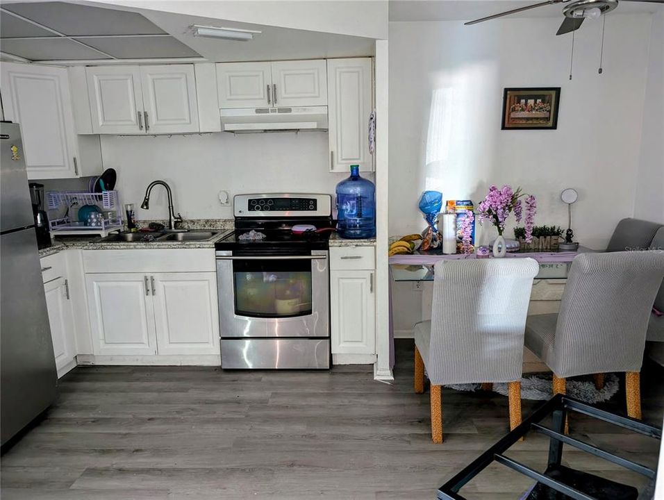 For Rent: $1,795 (2 beds, 1 baths, 900 Square Feet)