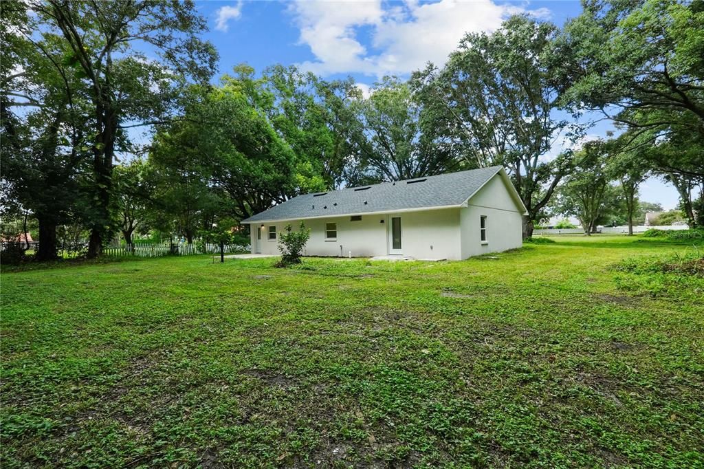 For Sale: $475,000 (4 beds, 2 baths, 1561 Square Feet)