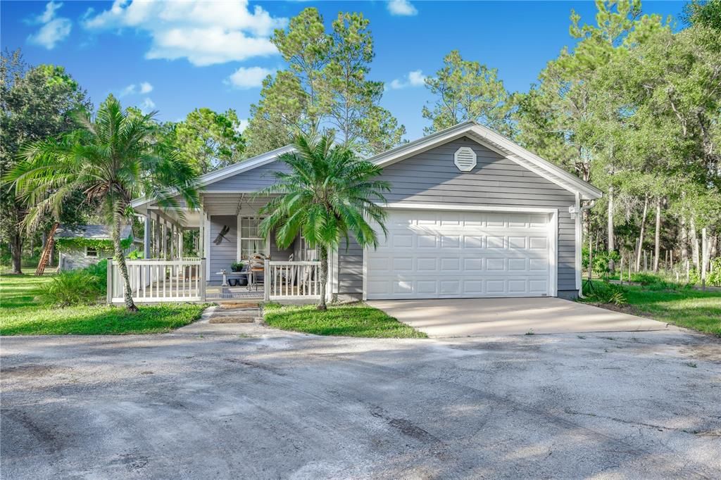 Active With Contract: $469,900 (3 beds, 2 baths, 1320 Square Feet)