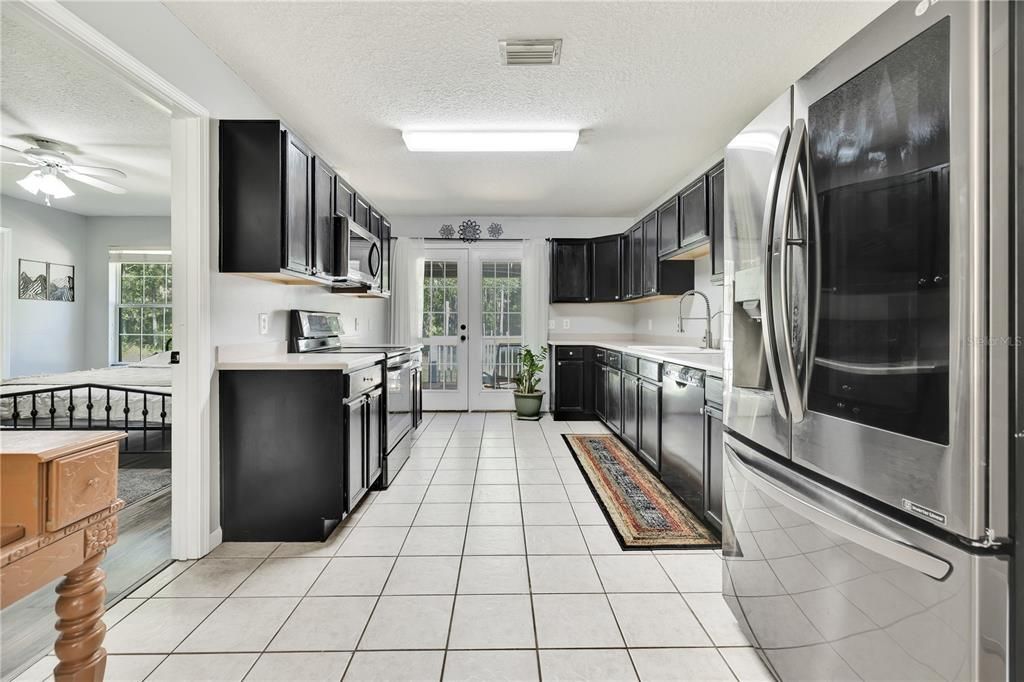 Active With Contract: $469,900 (3 beds, 2 baths, 1320 Square Feet)