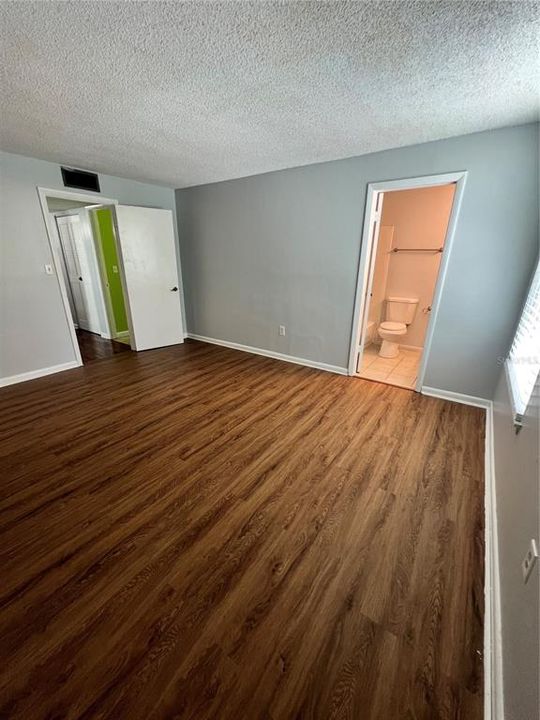 For Rent: $1,900 (2 beds, 2 baths, 1002 Square Feet)