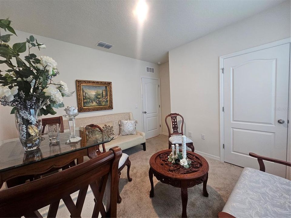 For Sale: $380,000 (4 beds, 2 baths, 1828 Square Feet)