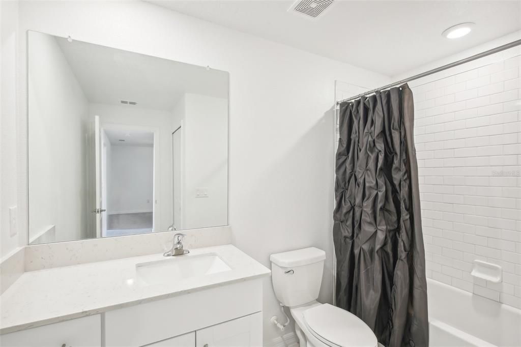 For Sale: $339,900 (3 beds, 2 baths, 2319 Square Feet)