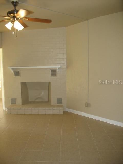 For Rent: $2,450 (4 beds, 2 baths, 1664 Square Feet)