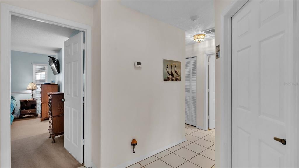 For Sale: $325,000 (2 beds, 2 baths, 1334 Square Feet)