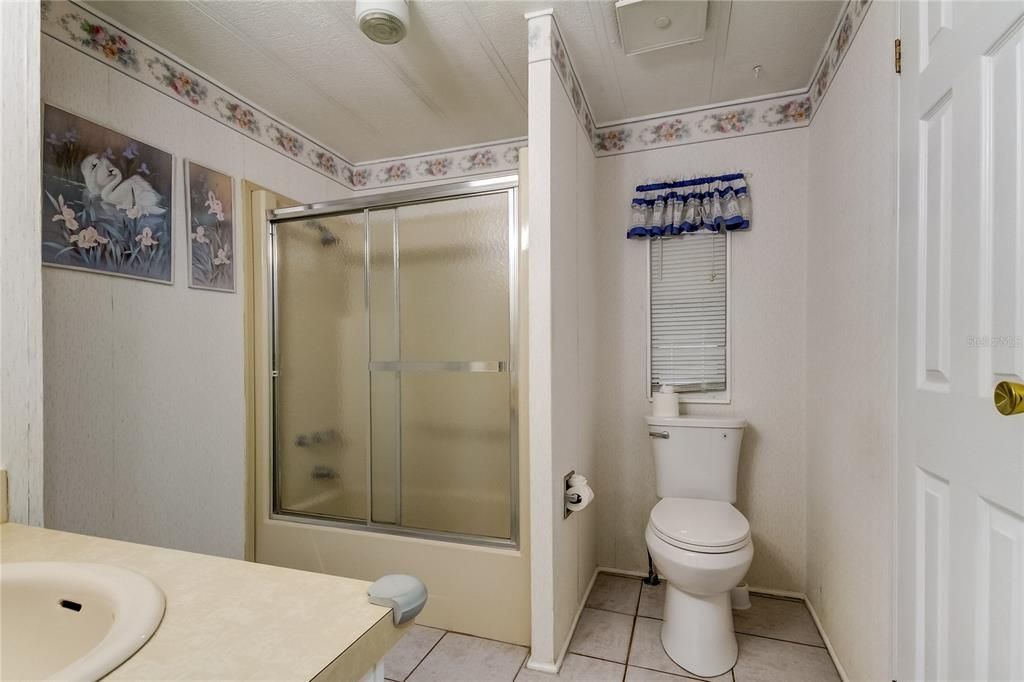 For Sale: $204,000 (2 beds, 2 baths, 1248 Square Feet)