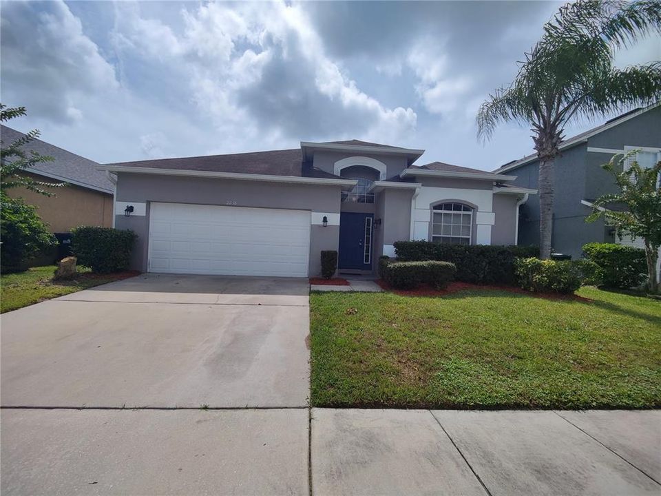 For Rent: $2,599 (4 beds, 2 baths, 1731 Square Feet)