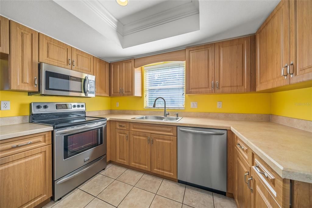 For Sale: $369,900 (2 beds, 2 baths, 1440 Square Feet)