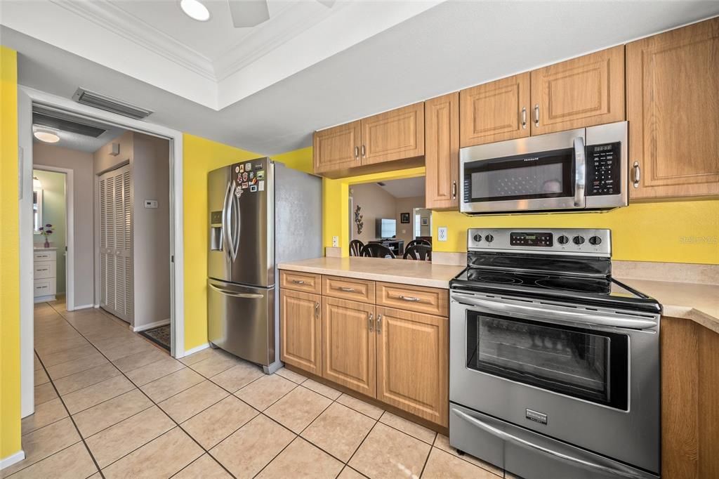 For Sale: $369,900 (2 beds, 2 baths, 1440 Square Feet)