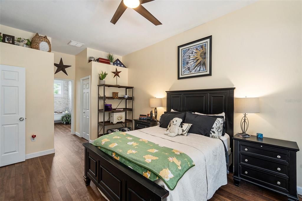 Active With Contract: $389,000 (3 beds, 2 baths, 1904 Square Feet)