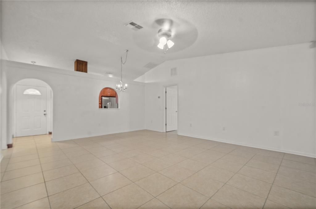 For Rent: $2,500 (3 beds, 2 baths, 1264 Square Feet)