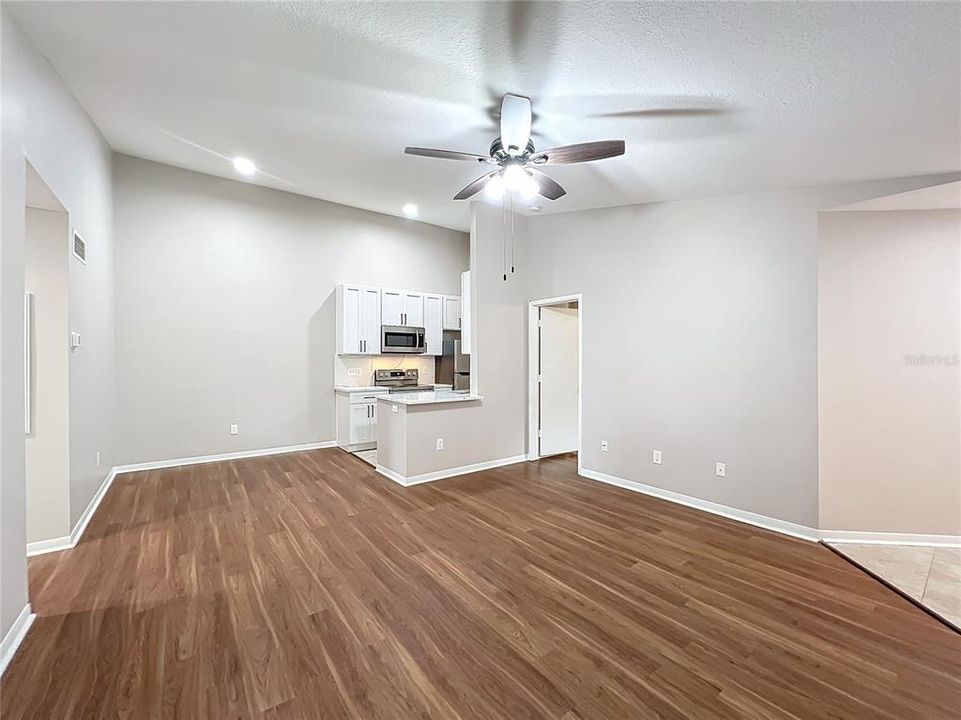 For Sale: $259,900 (3 beds, 2 baths, 1103 Square Feet)