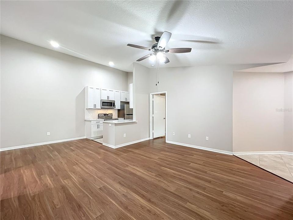 For Sale: $259,900 (3 beds, 2 baths, 1103 Square Feet)