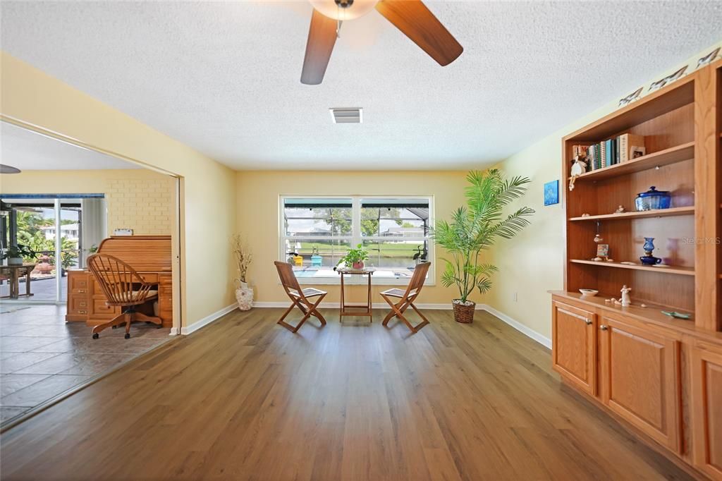 For Sale: $550,000 (3 beds, 3 baths, 2650 Square Feet)