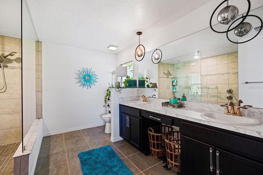 For Sale: $409,000 (3 beds, 2 baths, 2084 Square Feet)