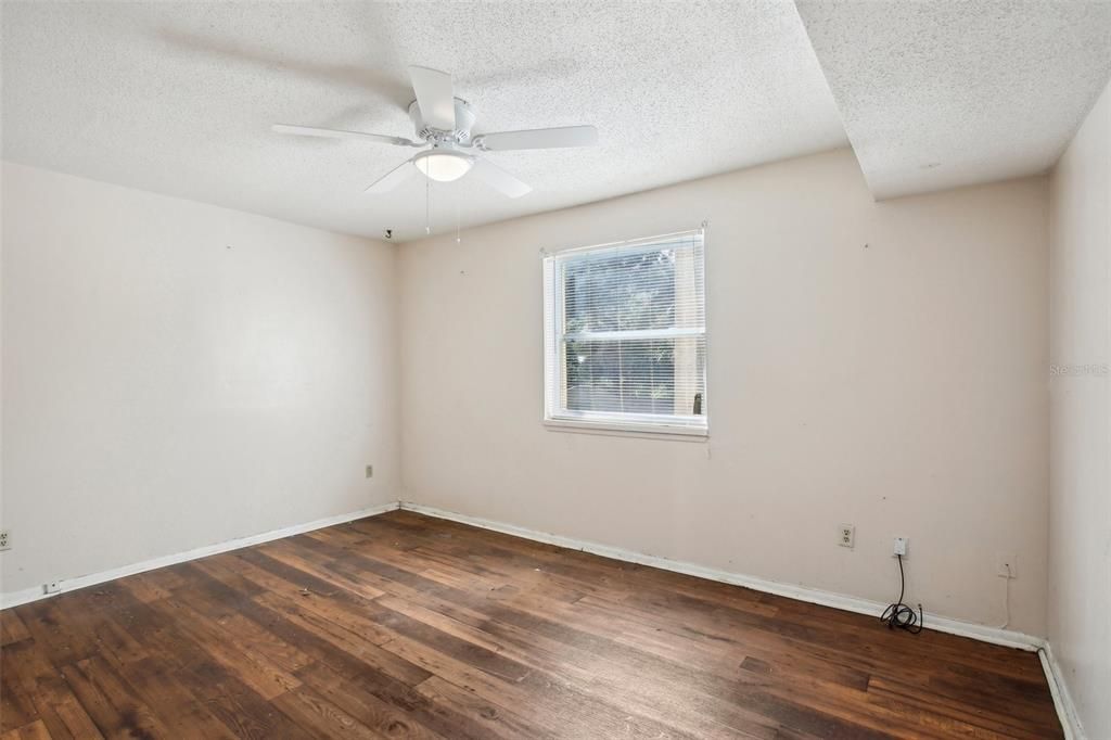 For Sale: $170,000 (2 beds, 2 baths, 1138 Square Feet)