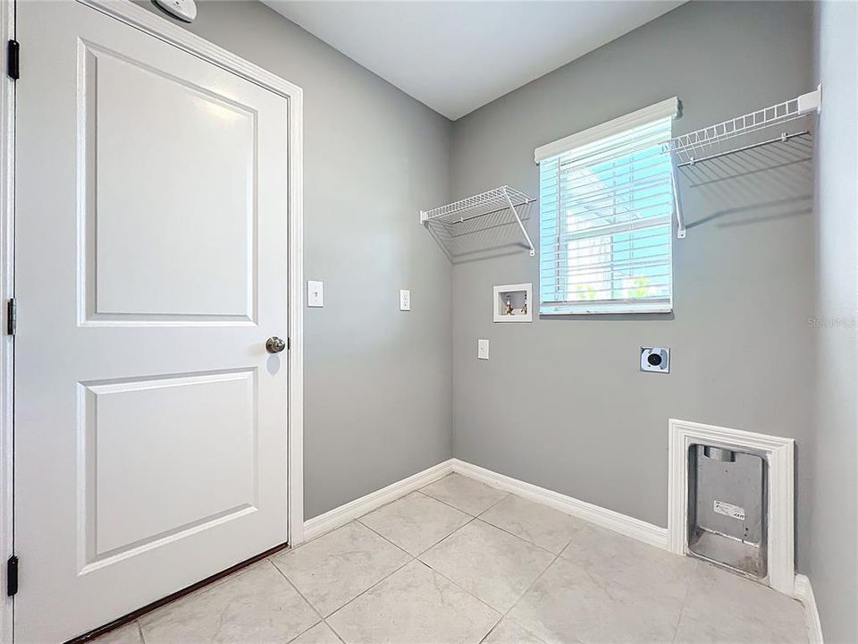 For Sale: $324,900 (3 beds, 2 baths, 1451 Square Feet)