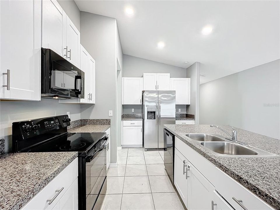 For Sale: $324,900 (3 beds, 2 baths, 1451 Square Feet)