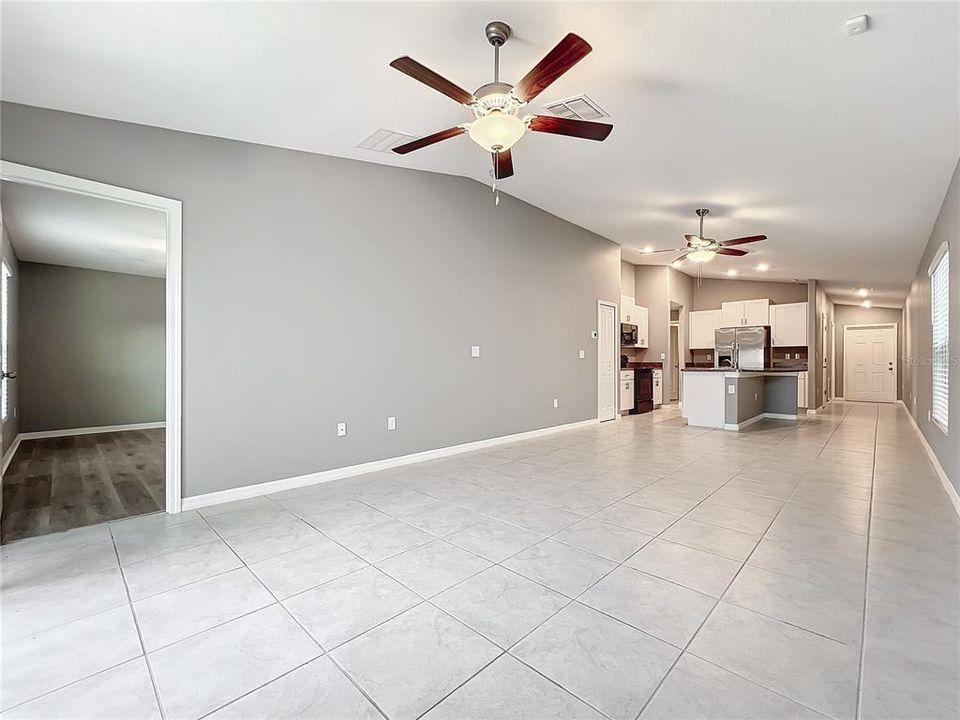 For Sale: $324,900 (3 beds, 2 baths, 1451 Square Feet)