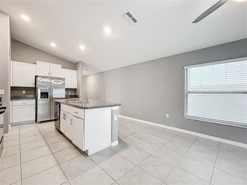 For Sale: $324,900 (3 beds, 2 baths, 1451 Square Feet)