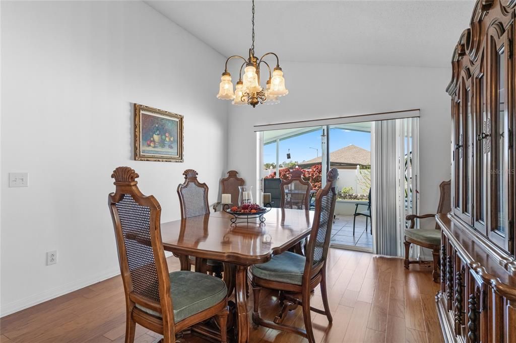 For Sale: $375,000 (3 beds, 2 baths, 1484 Square Feet)