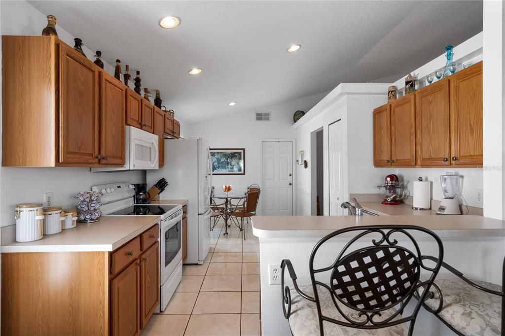 For Sale: $375,000 (3 beds, 2 baths, 1484 Square Feet)