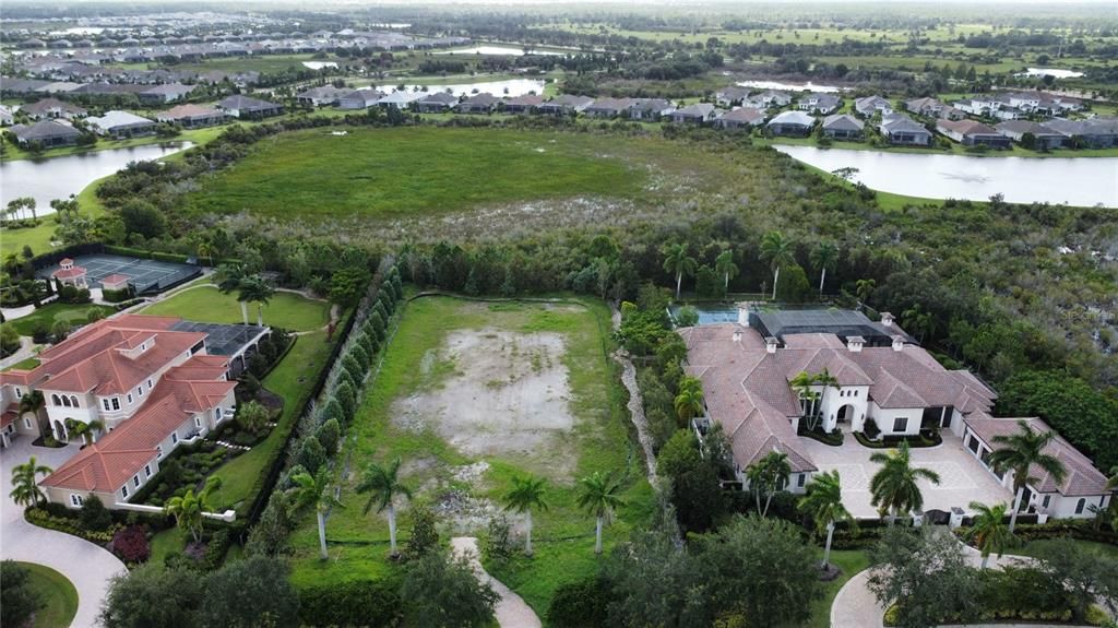 待售: $1,700,000 (1.15 acres)