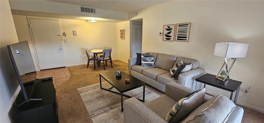 For Rent: $1,950 (2 beds, 2 baths, 783 Square Feet)