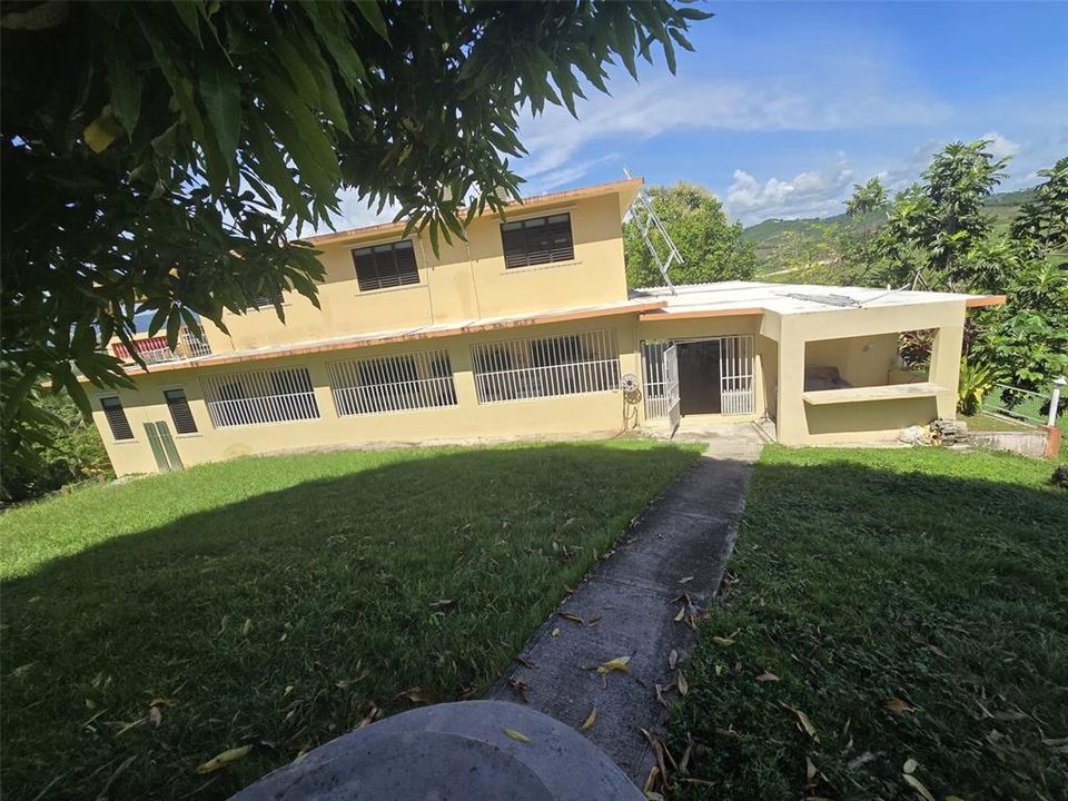 En Venta: $415,000 (4 camas, 4 baños, 2499 Pies cuadrados)