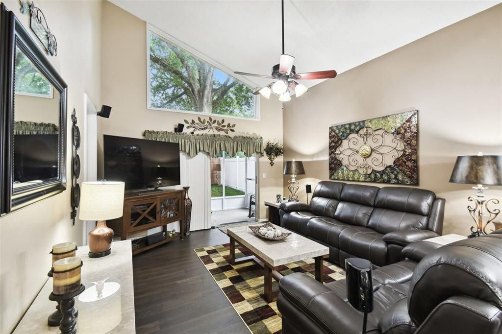 For Sale: $329,900 (3 beds, 2 baths, 1308 Square Feet)