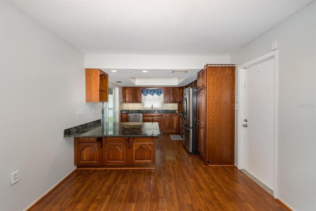 For Sale: $329,000 (2 beds, 2 baths, 1365 Square Feet)